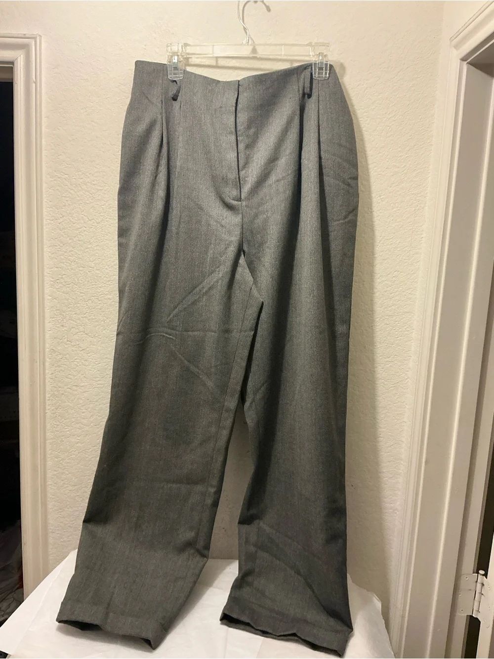 Valerie Stevens Straight-Leg Gray Dress Pants 100% wool size 15